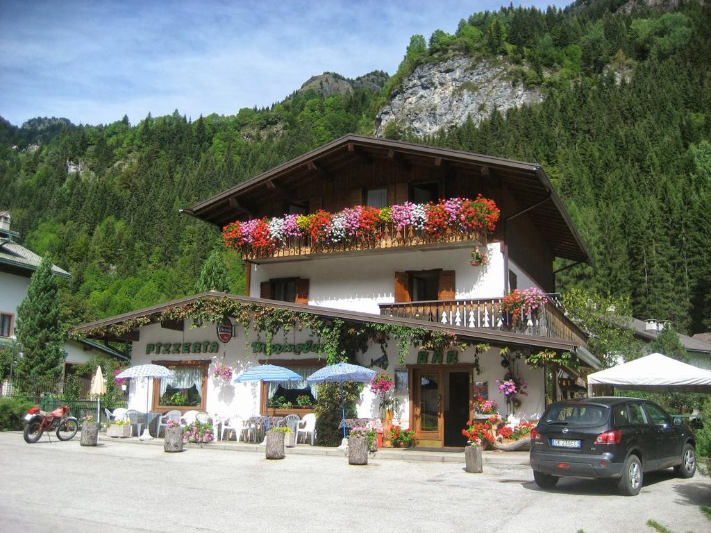 Affittacamere Pizzeria Marmolada Рокка-Пьеторе Экстерьер фото